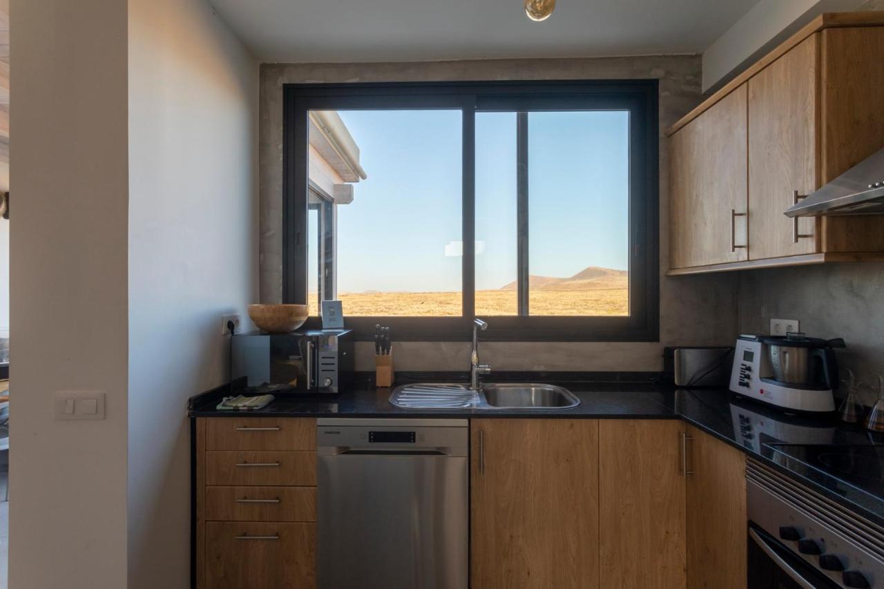 Villa Calderon Hondo. Top Design , Views And Pool Lajares-코라레호 외부 사진